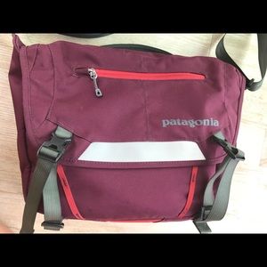 Patagonia mini messenger bag